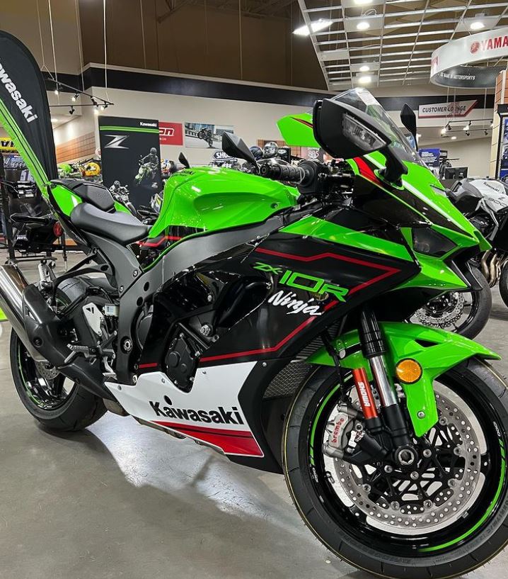 2022 Kawasaki Ninja ZX-10R streetbike