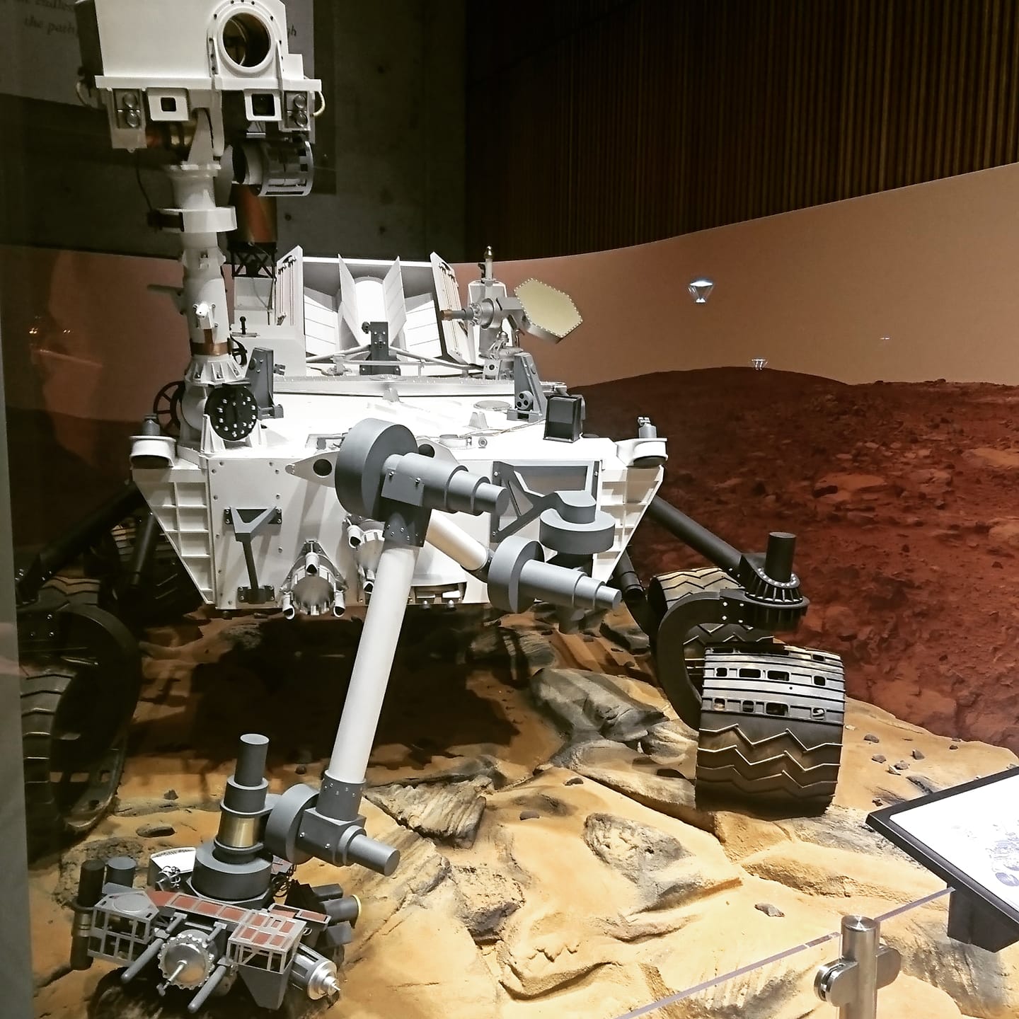 ROBOTiKos - 🛰️🚀Milo is that you? #milo #legomilo #rover... | Facebook
