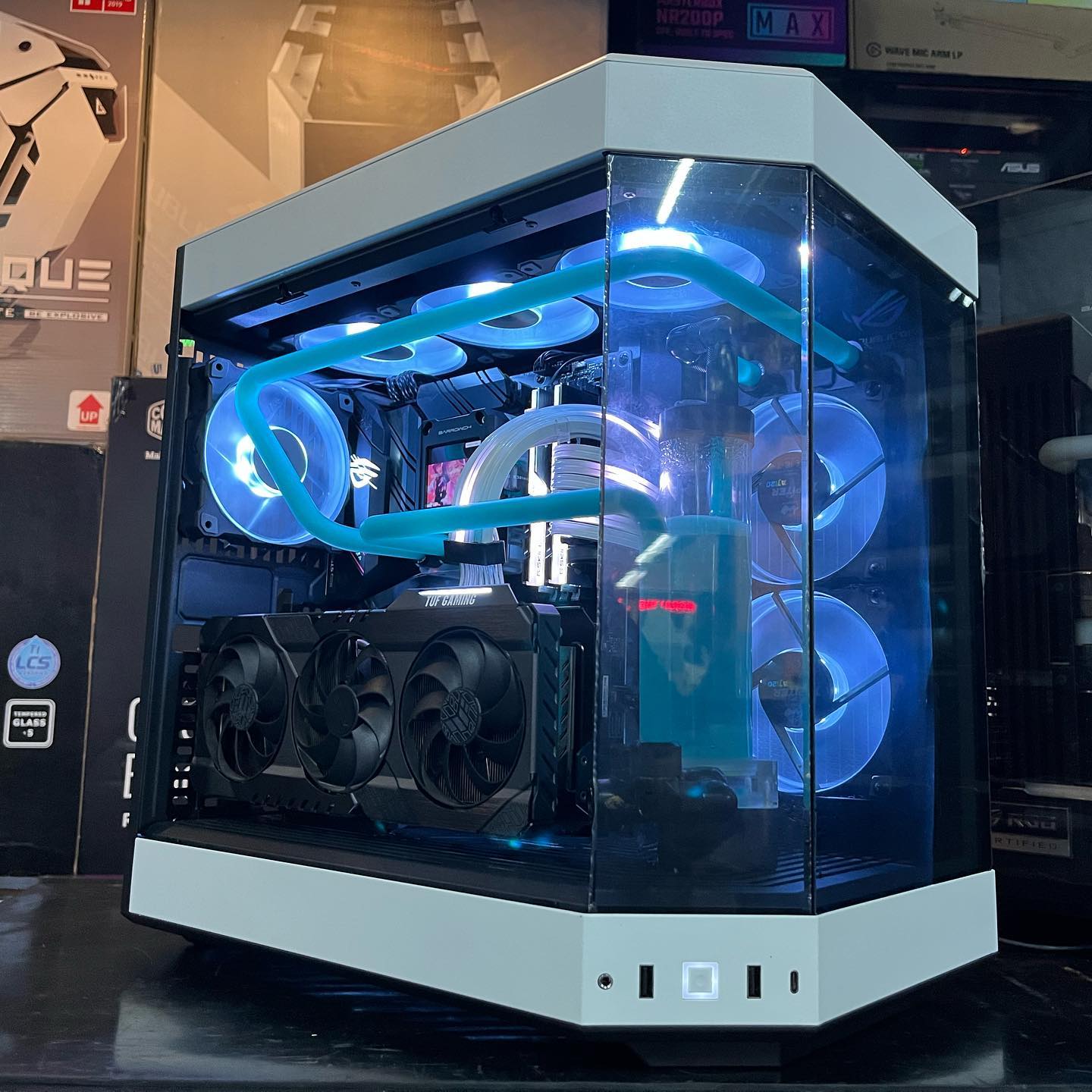Hyte Y60 with... - Strategic Technologies Gaming Computers | Facebook