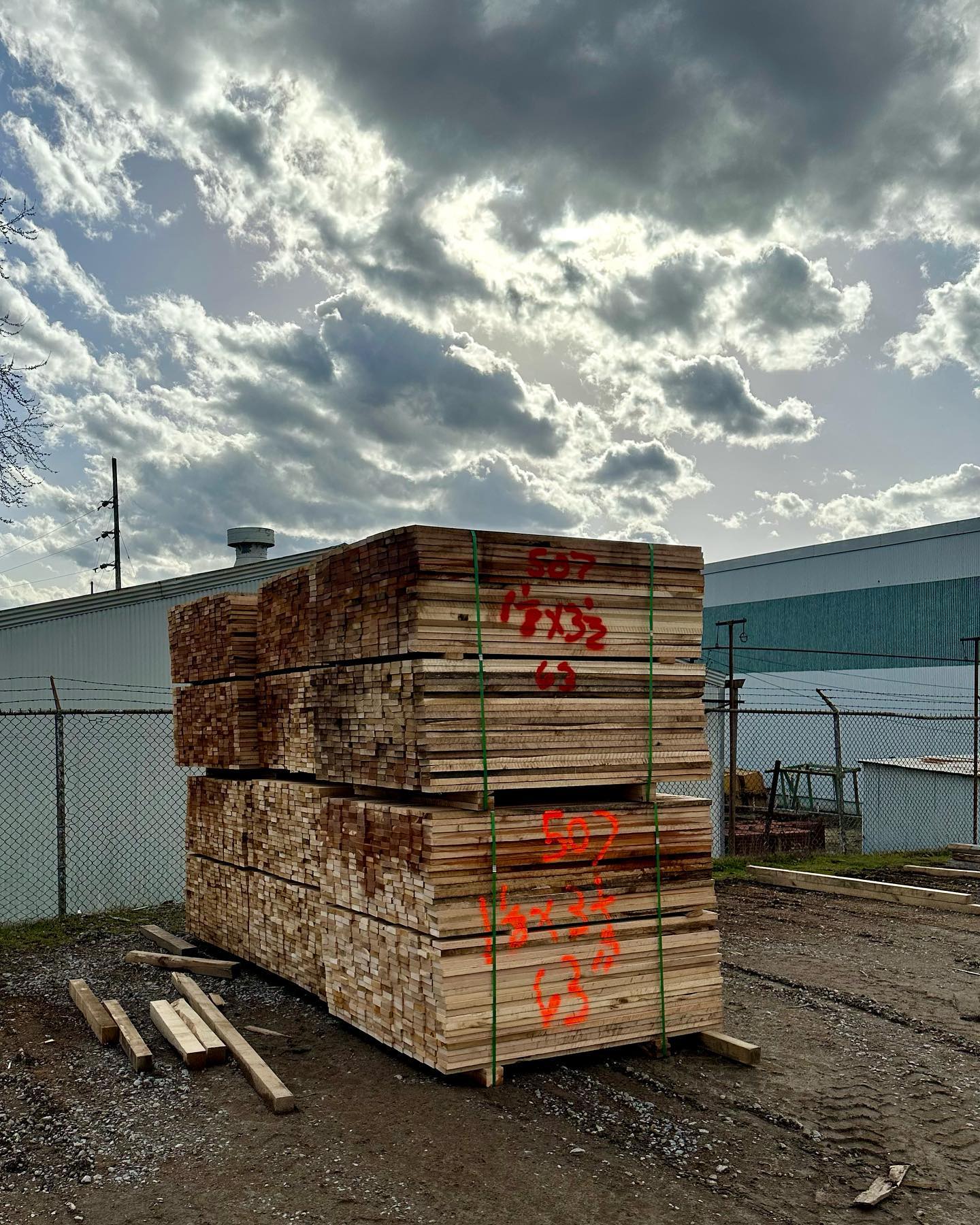 Omega Lumber - ⛅️ 🌳🪓🪵 Did you know we ship precut pallet...