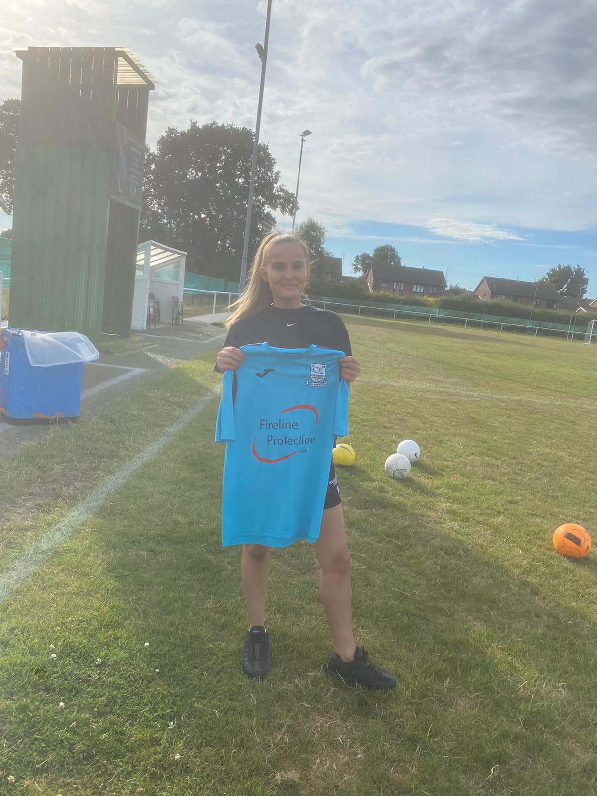 Ellesmere Rangers Ladies Football Club - Home