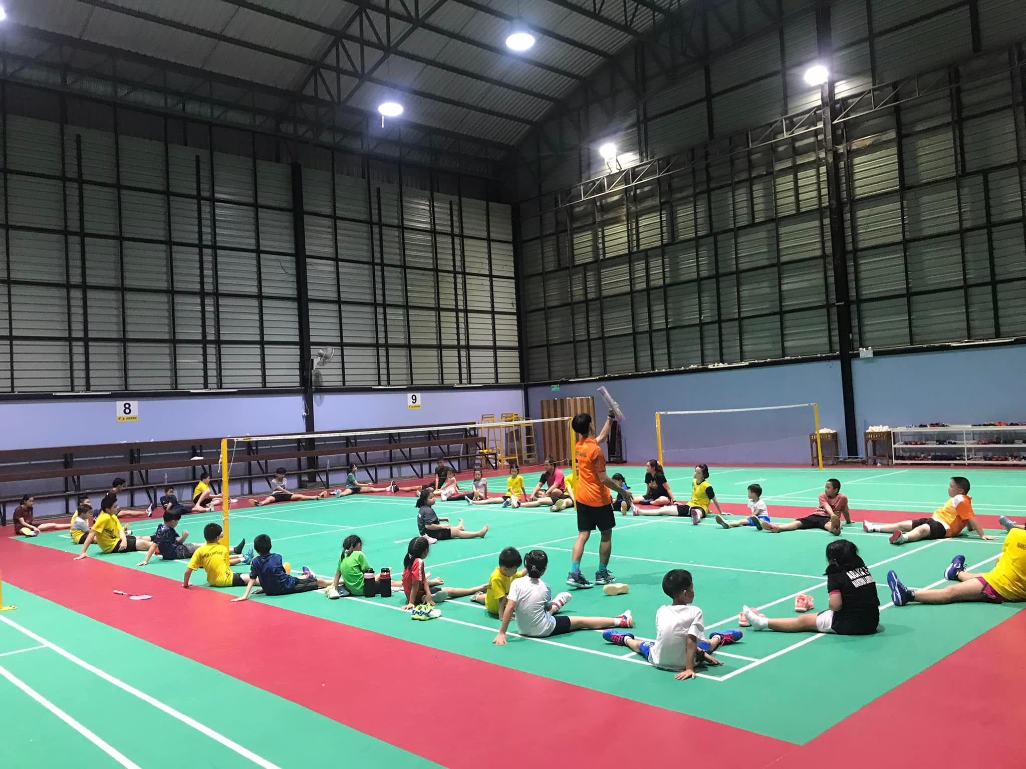 แบดมินตันขั้นพื้นฐาน... - สนามแบดมินตันGoodview Complex ลำปาง | Facebook
