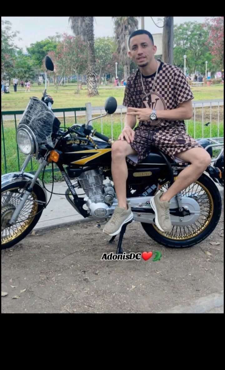 Adonis DC