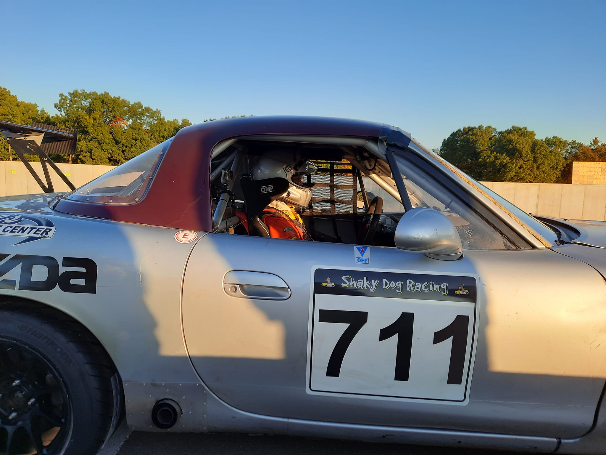 Shaky Dog Racing