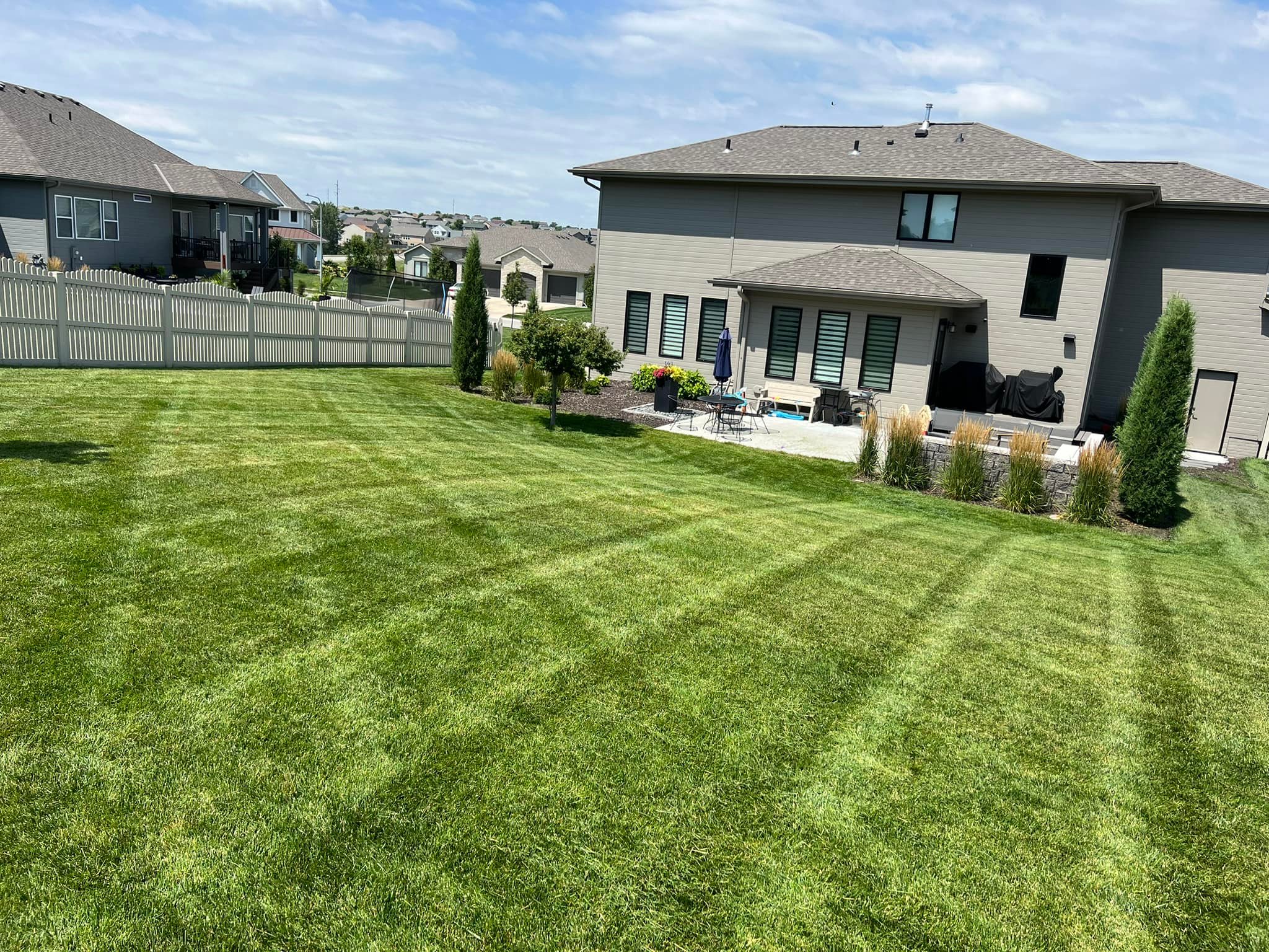 Pristine Green Lawn Services LLC