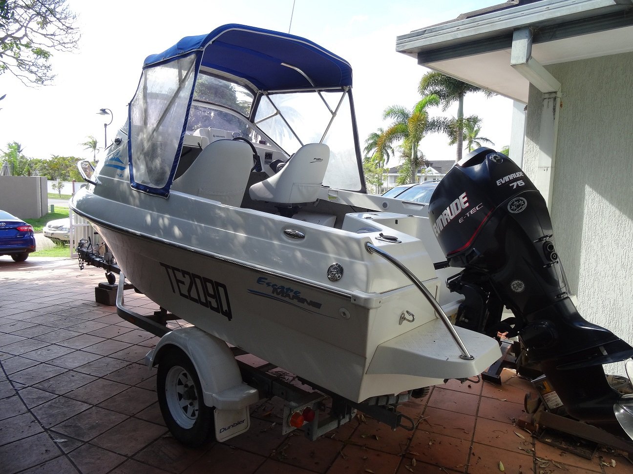 2007 Escape Marine Fugitive 4 Seat Cuddy Cabin - Boats - Brisbane ...