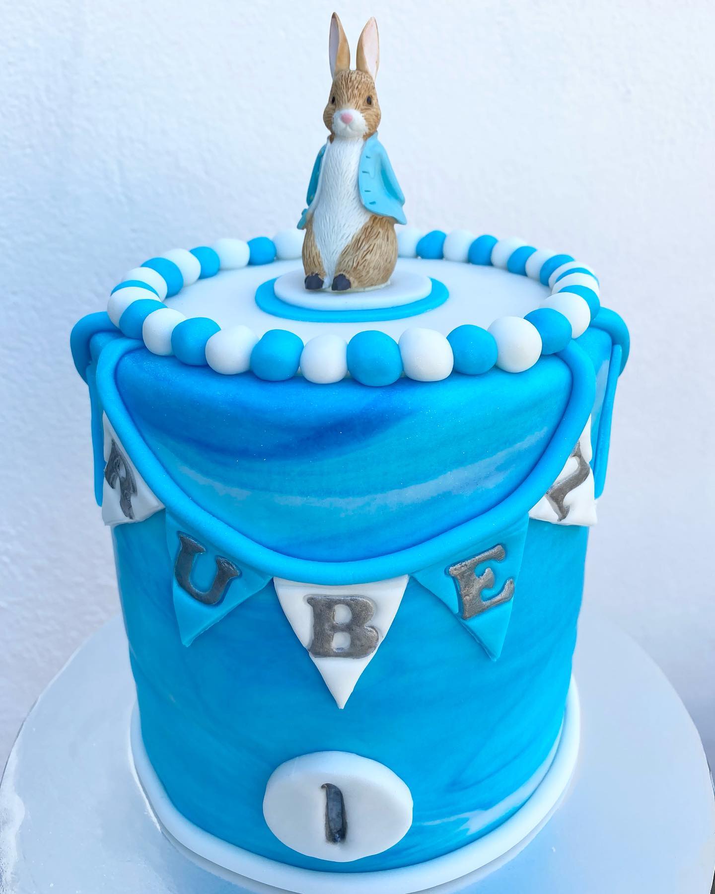 A special Peter Rabbit themed iced... - Little Aimee Cakes