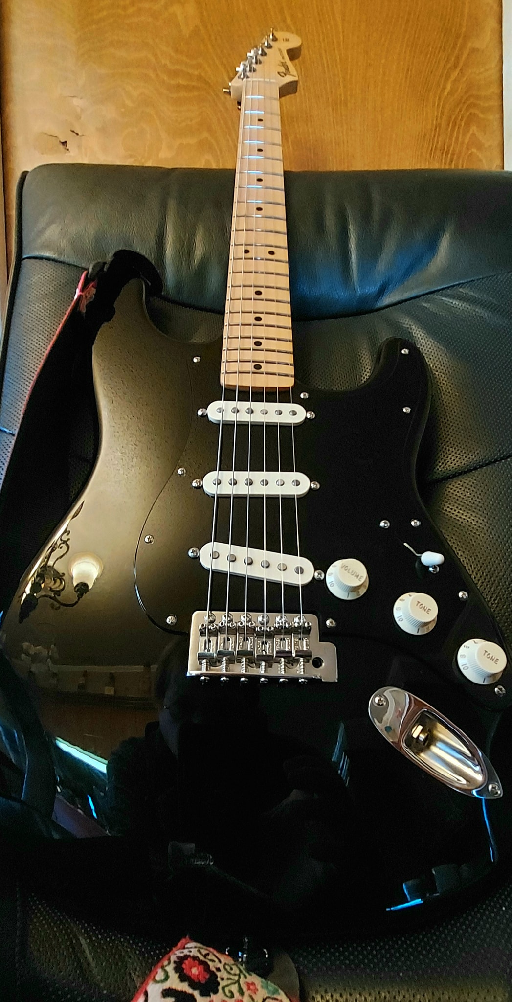 Fender homage black stratcaster Fender Standard Stratocaster