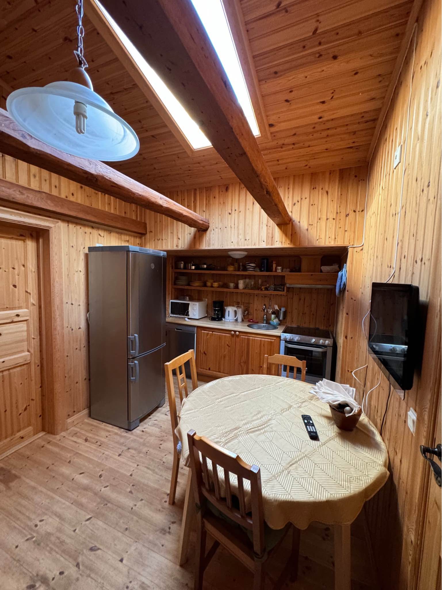Mysig faluröd stuga i hjärtat av Gränna – året runt! - Property Rentals ...