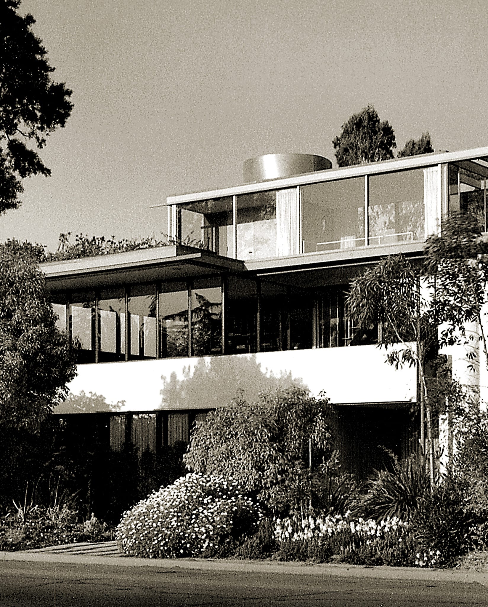 Richard Neutra's Neutra VDL Studio and Residences in Los Angeles