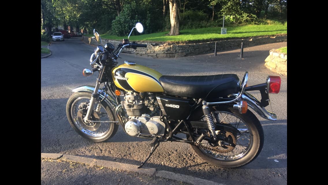 Kawasaki Z800 in unique light blue color