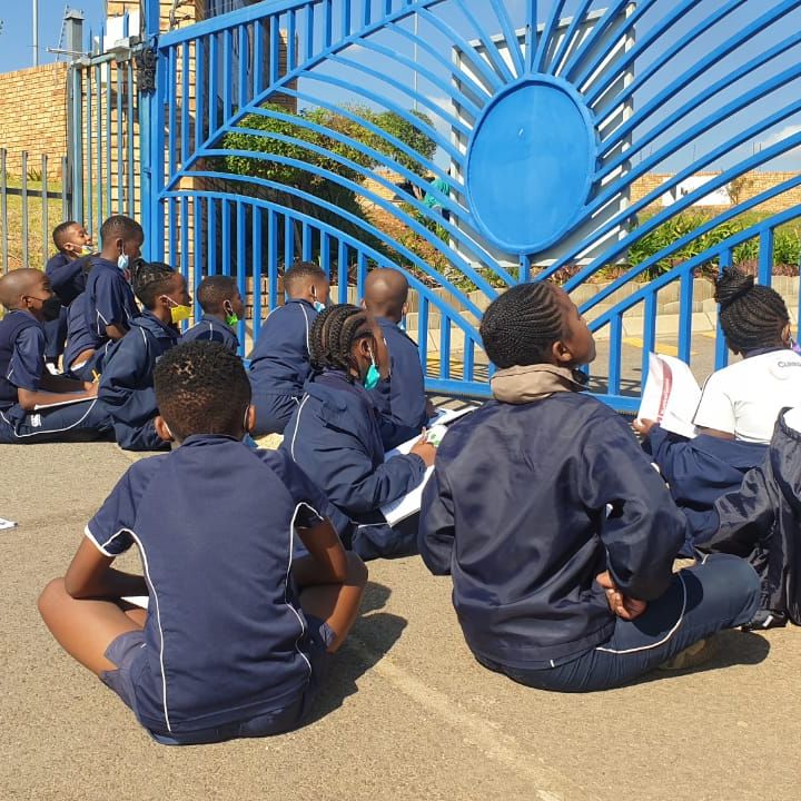 The Grade 4 learners are counting cars... - Curro Thatchfield