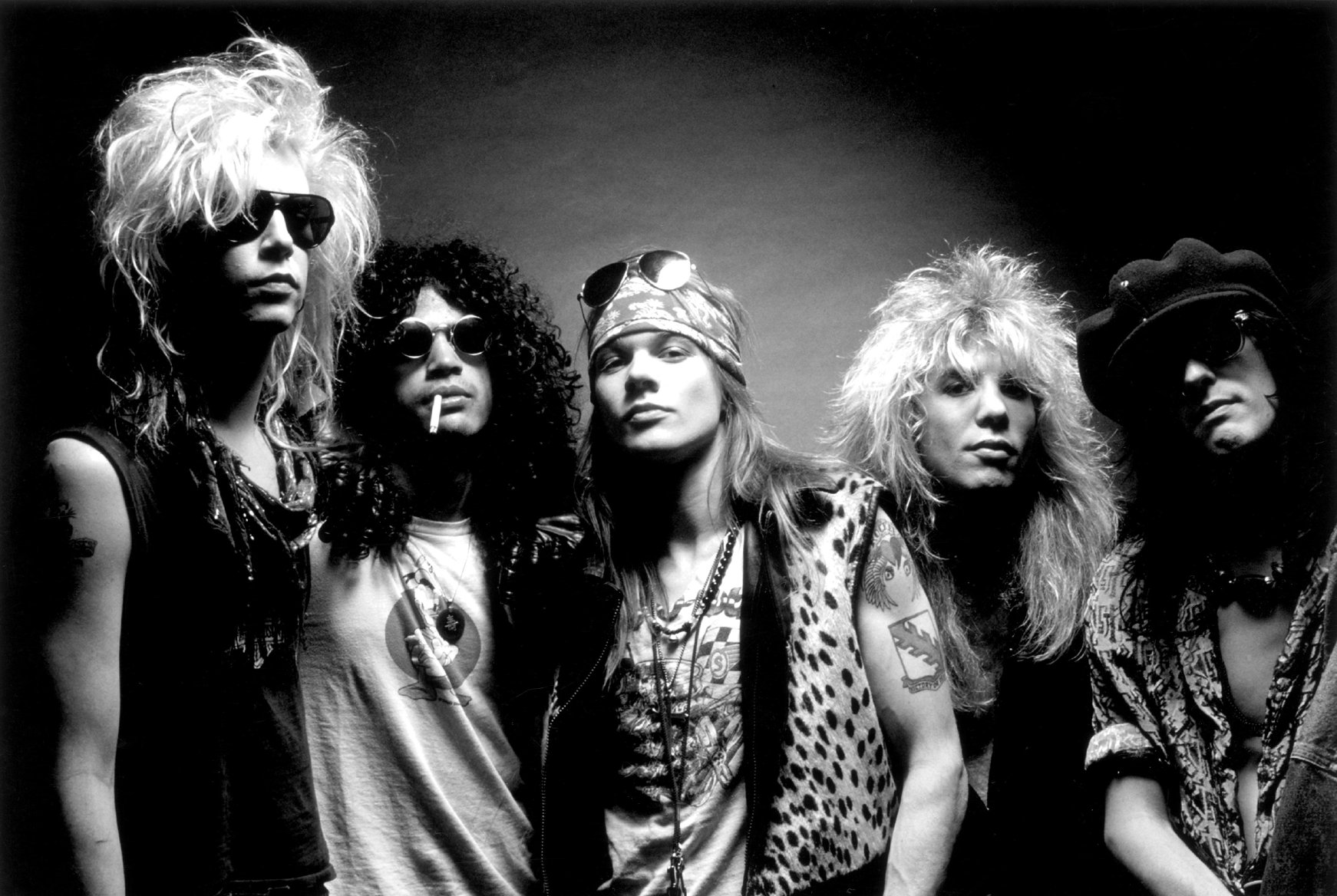 April 4th, 1989 - Guns N' Roses release the single 