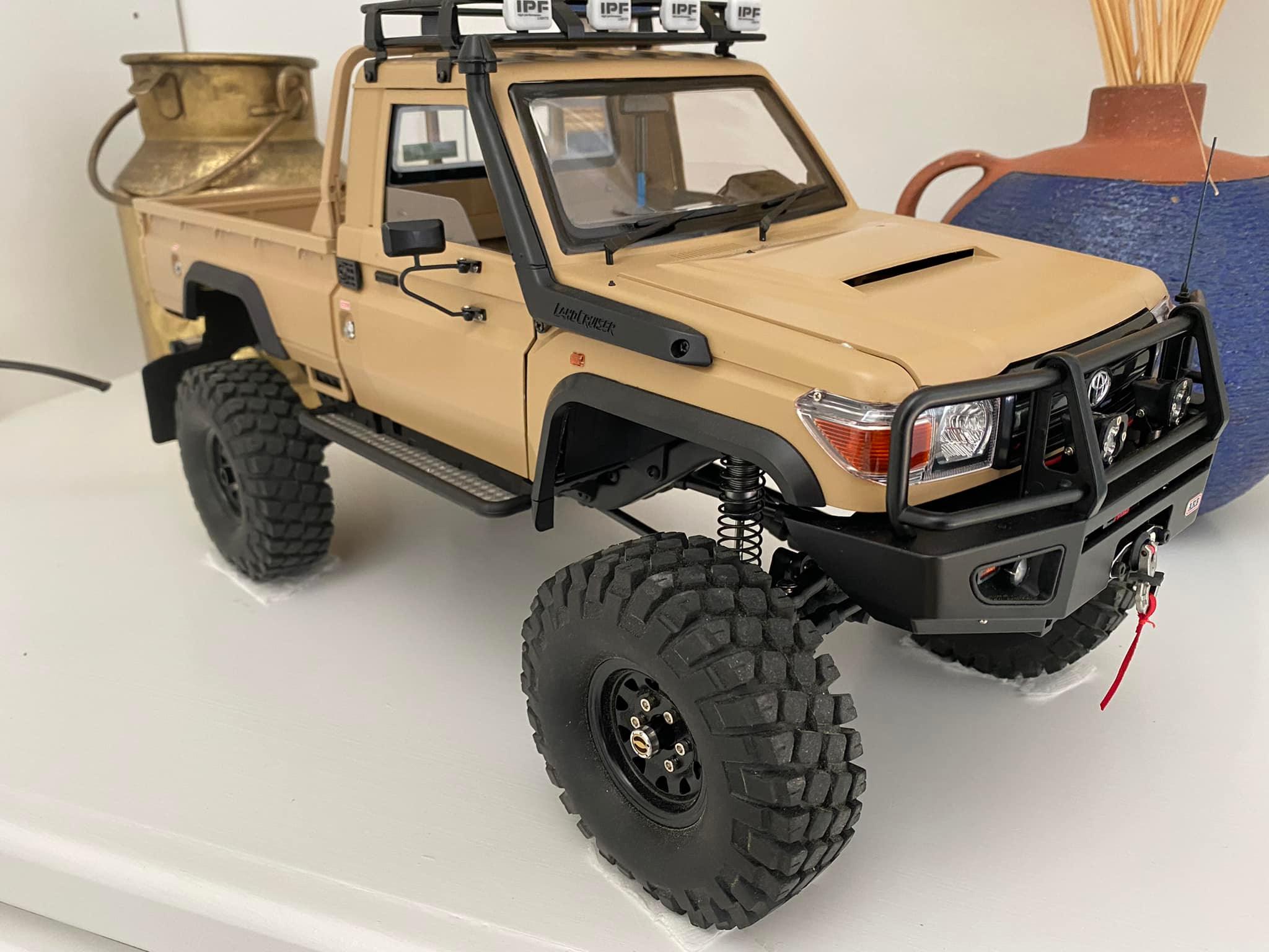 Land Cruiser 79 series on a Trx4 chassis build