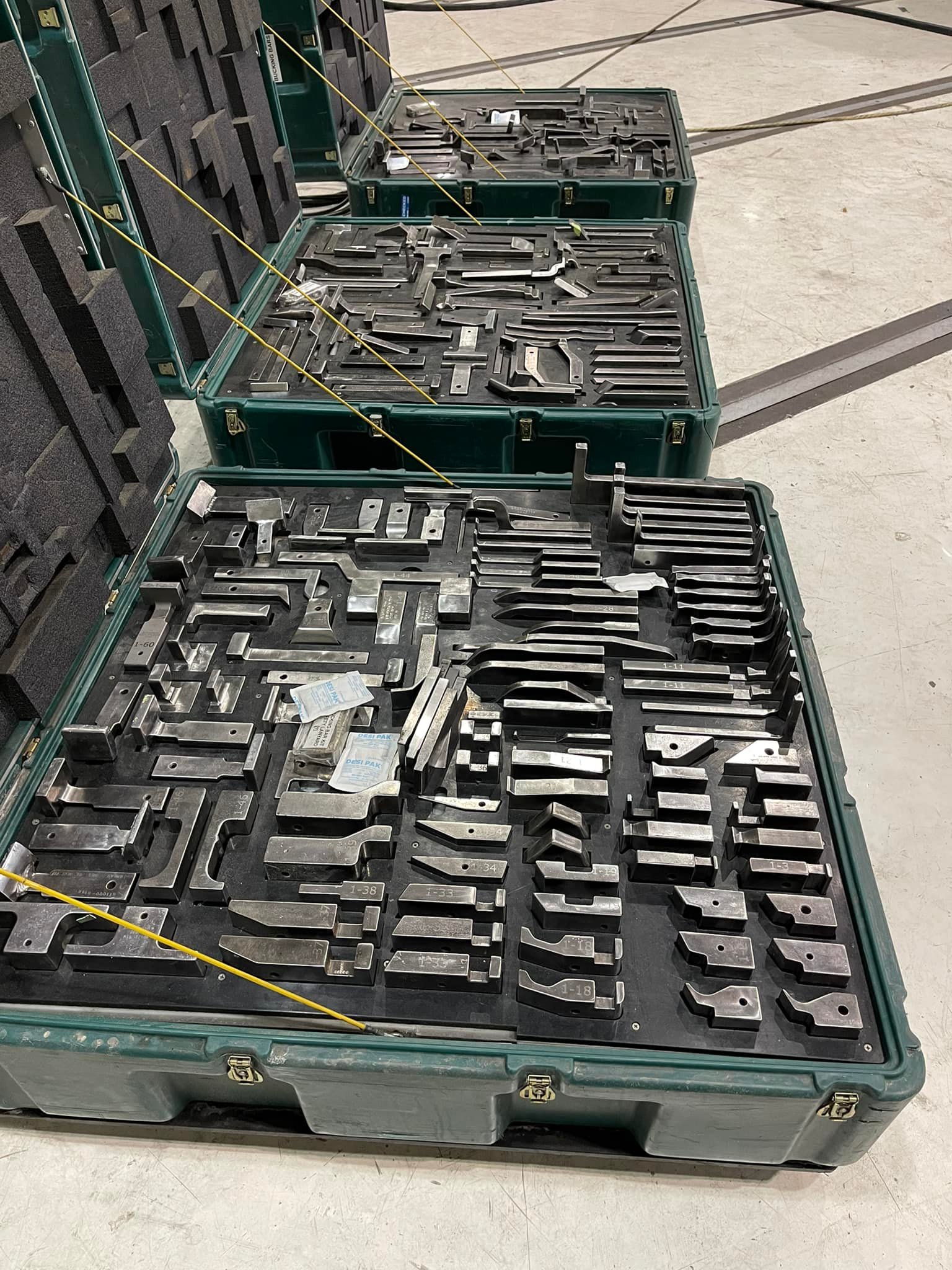 AOG tool box 🛫And all this tools... - Aviation entertainment