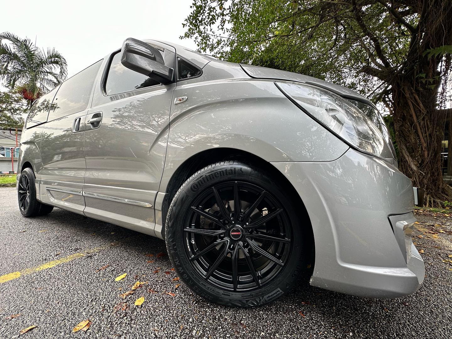 Hyundai Starex with New 18 inch... - King of Rims Malaysia | Facebook