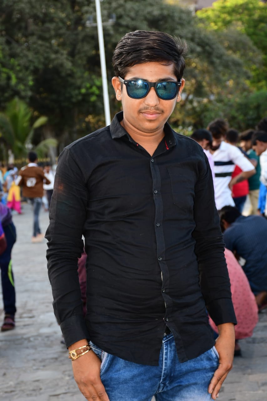 Raj king Naresh