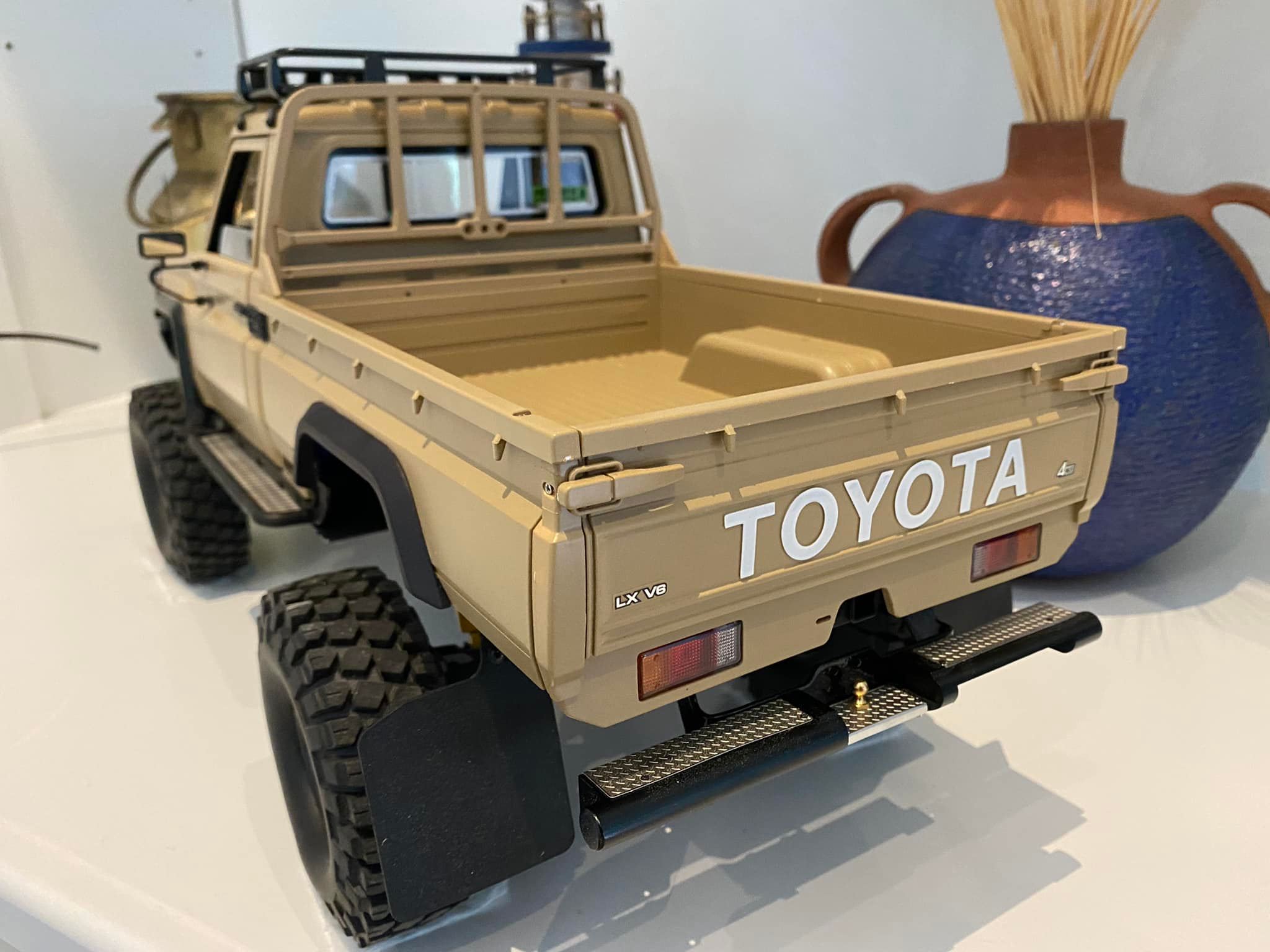 Land Cruiser 79 series on a Trx4 chassis build