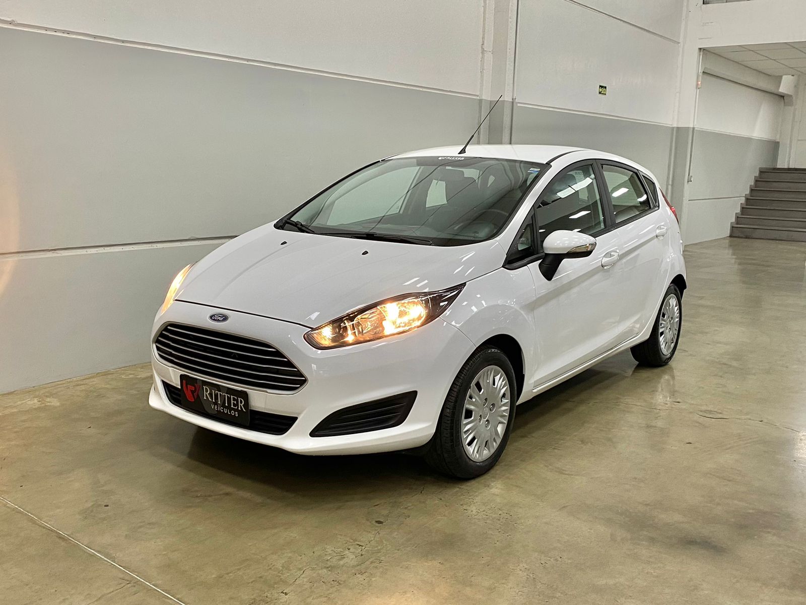 Ritter Veículos - New Fiesta 2017 SE 1.6 Mec. ⚠️ APENAS 50...