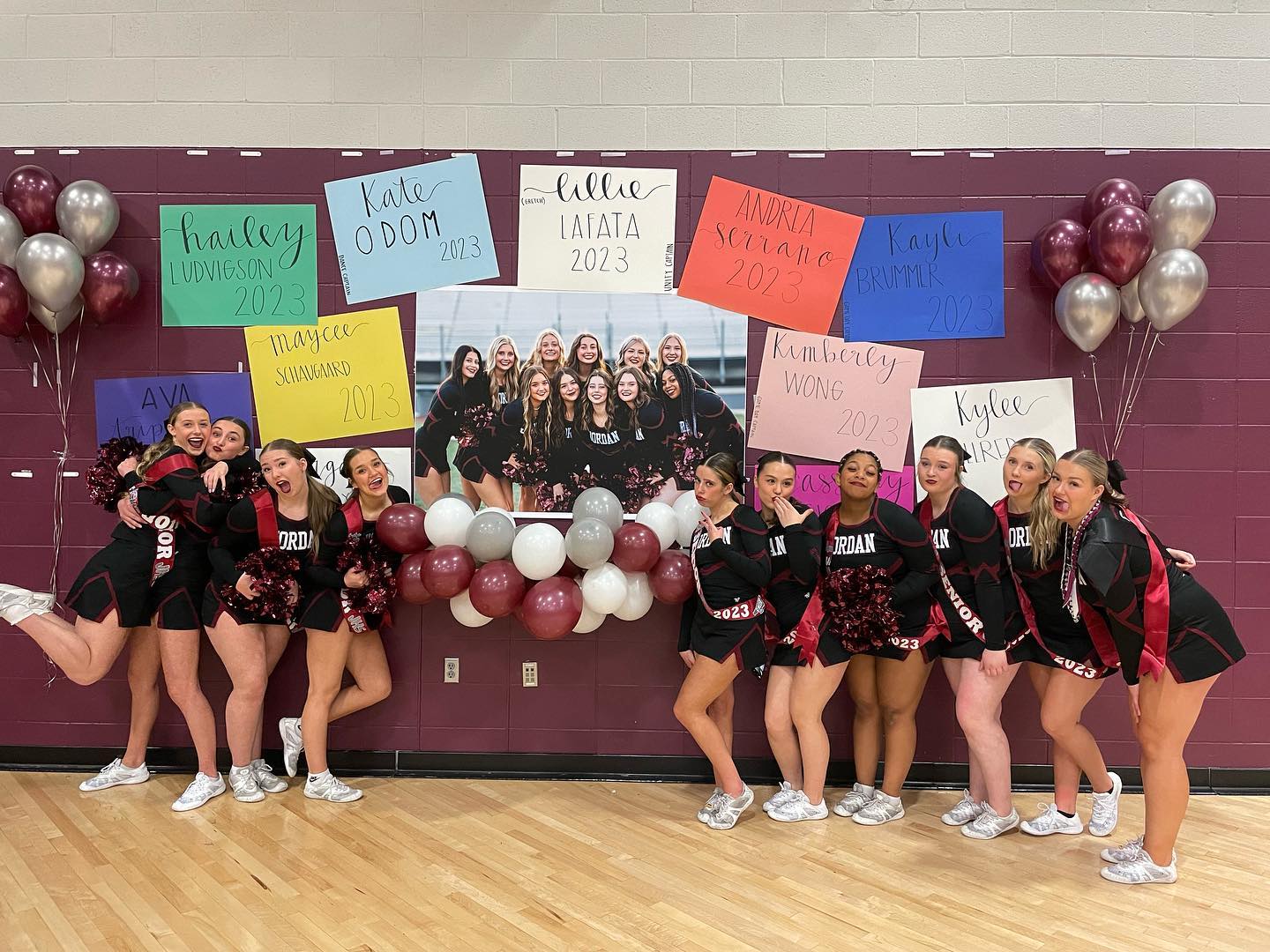 S E N I O R • N I G H T I... - Jordan High School Cheer