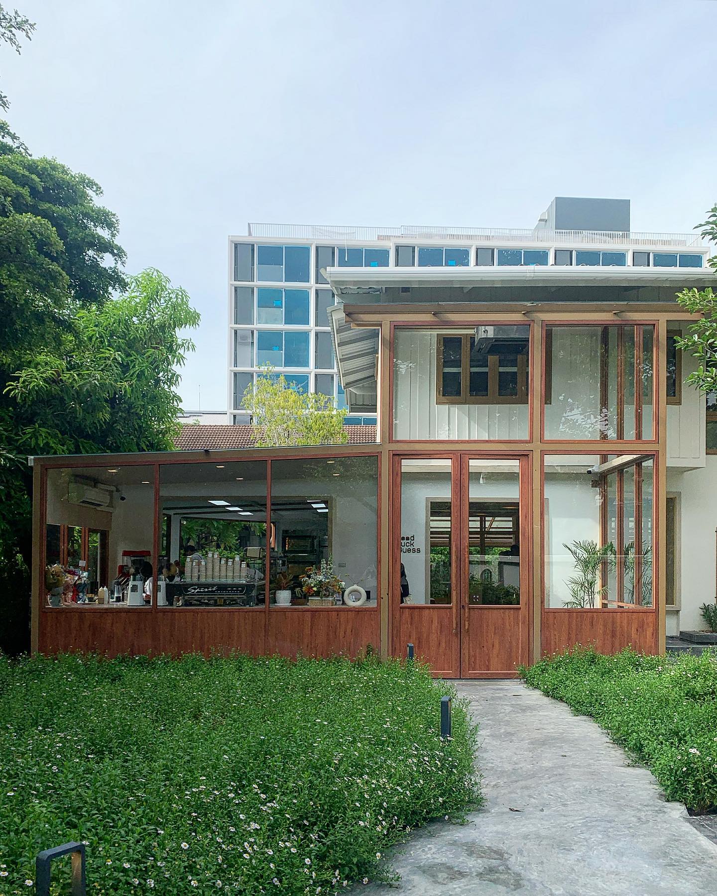 Let’s Go Café - 🍀 Glig Café คาเฟ่สุดฮิตในตอนนี้...