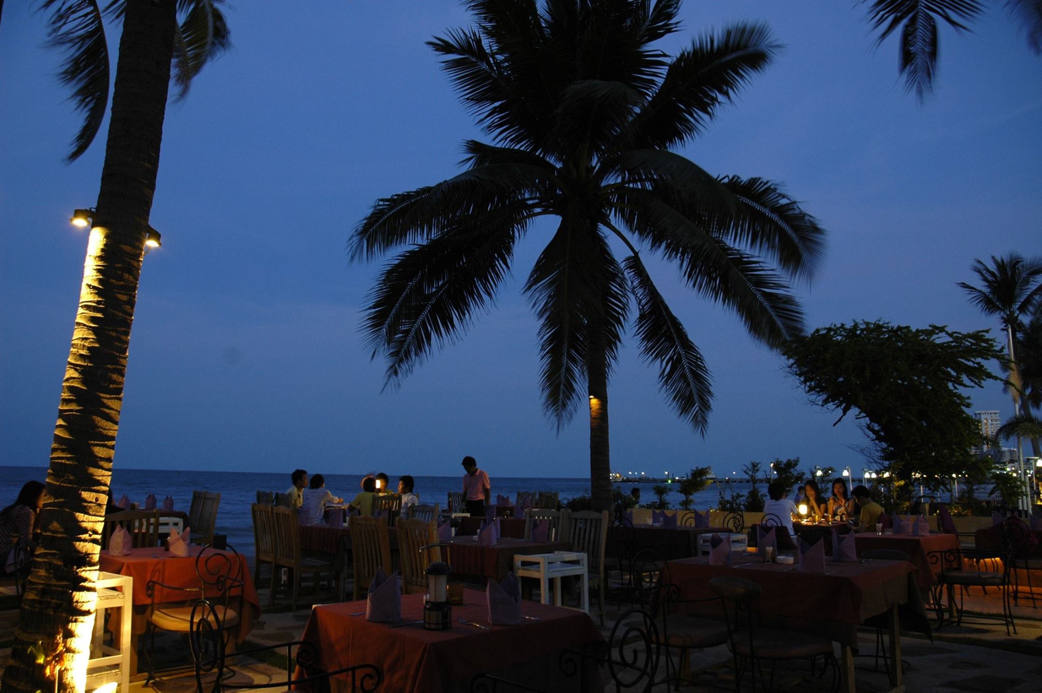 Coco51 Restaurant & Bar, by the Sea | Hua Hin