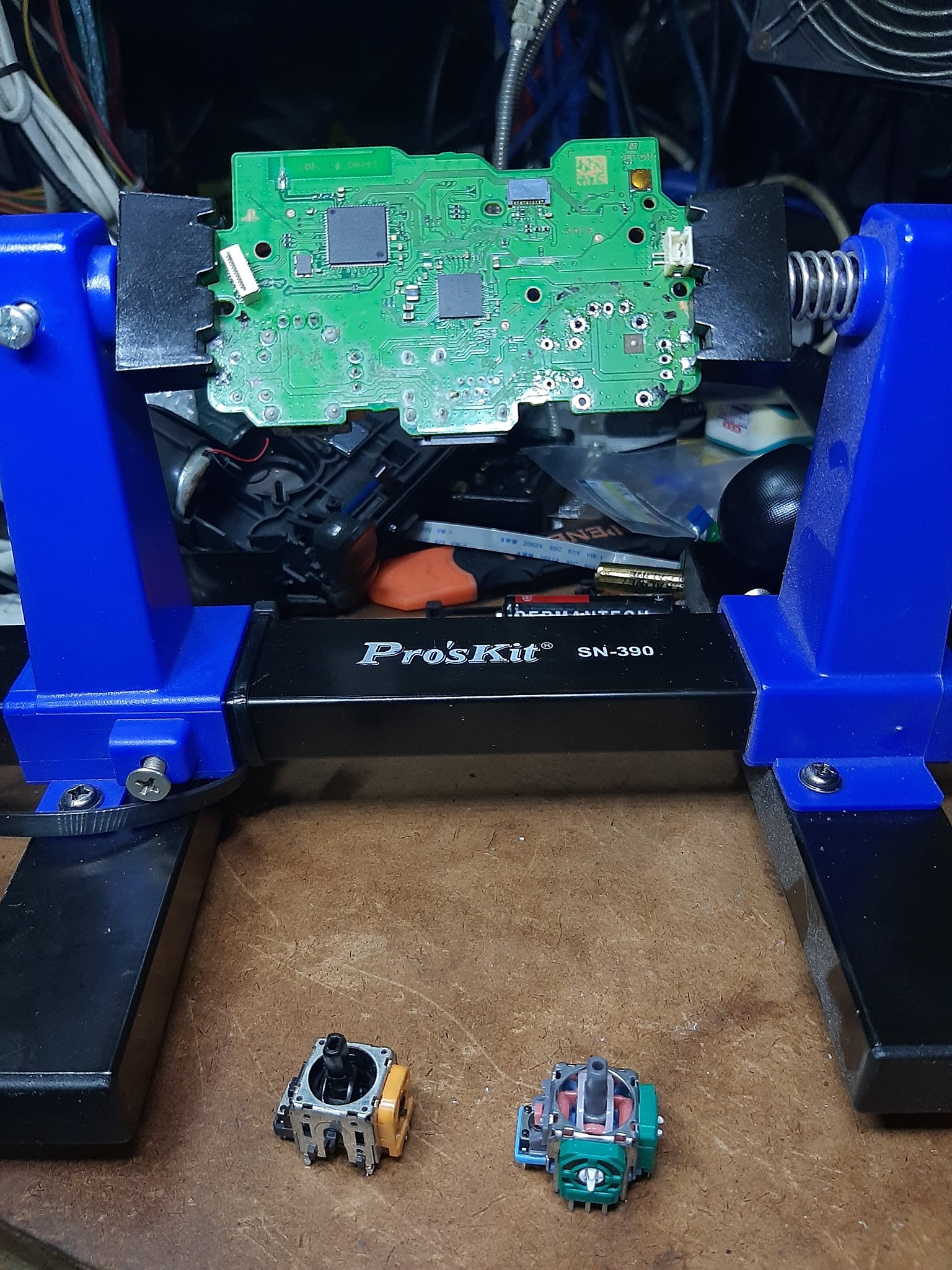 ช่างซ่อมคอมนครปฐม MEGA Computer Group | Nakhon Pathom