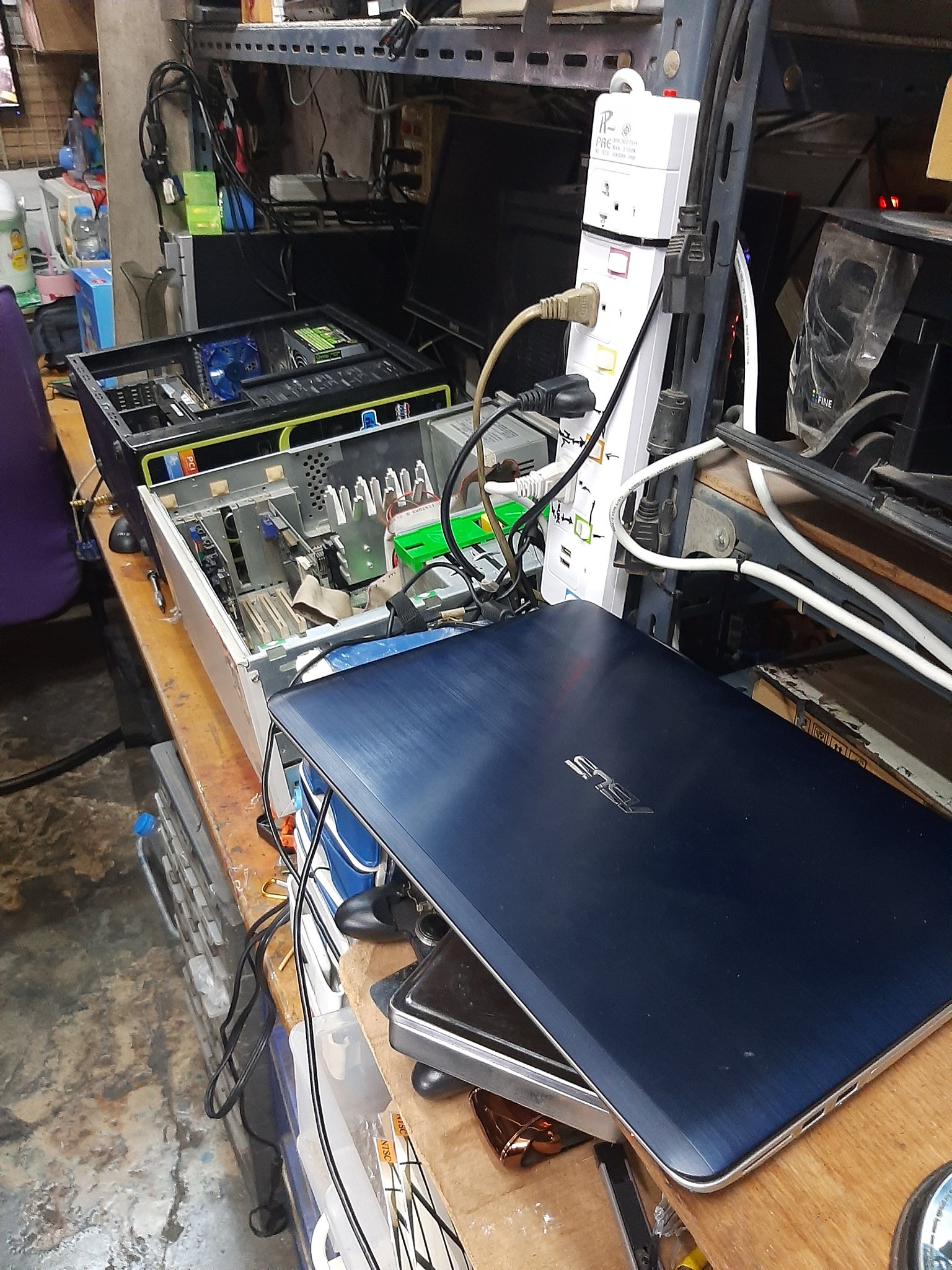 ช่างซ่อมคอมนครปฐม MEGA Computer Group | Nakhon Pathom