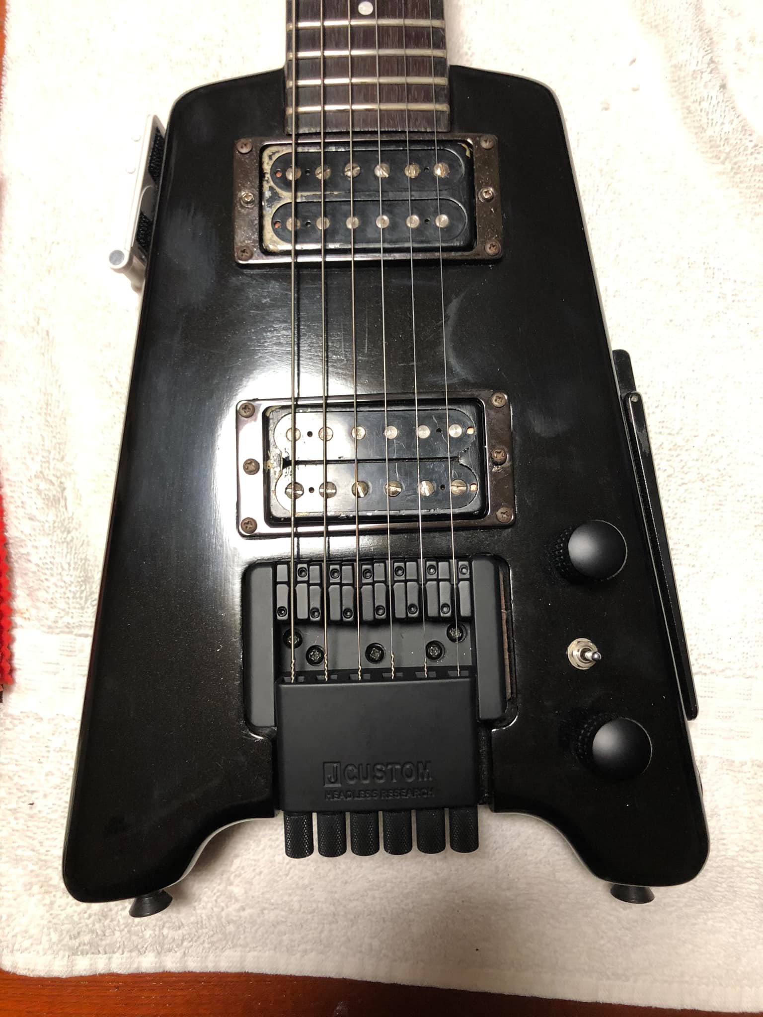 Hohner G2T guitar with no tremolo bridge system