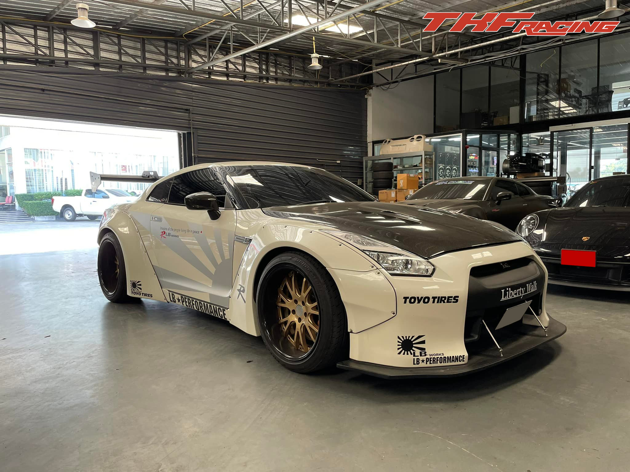 TKF Racing - เข้ามากันเรื่อยๆ Nissan GT-R R35 😎😎😎...