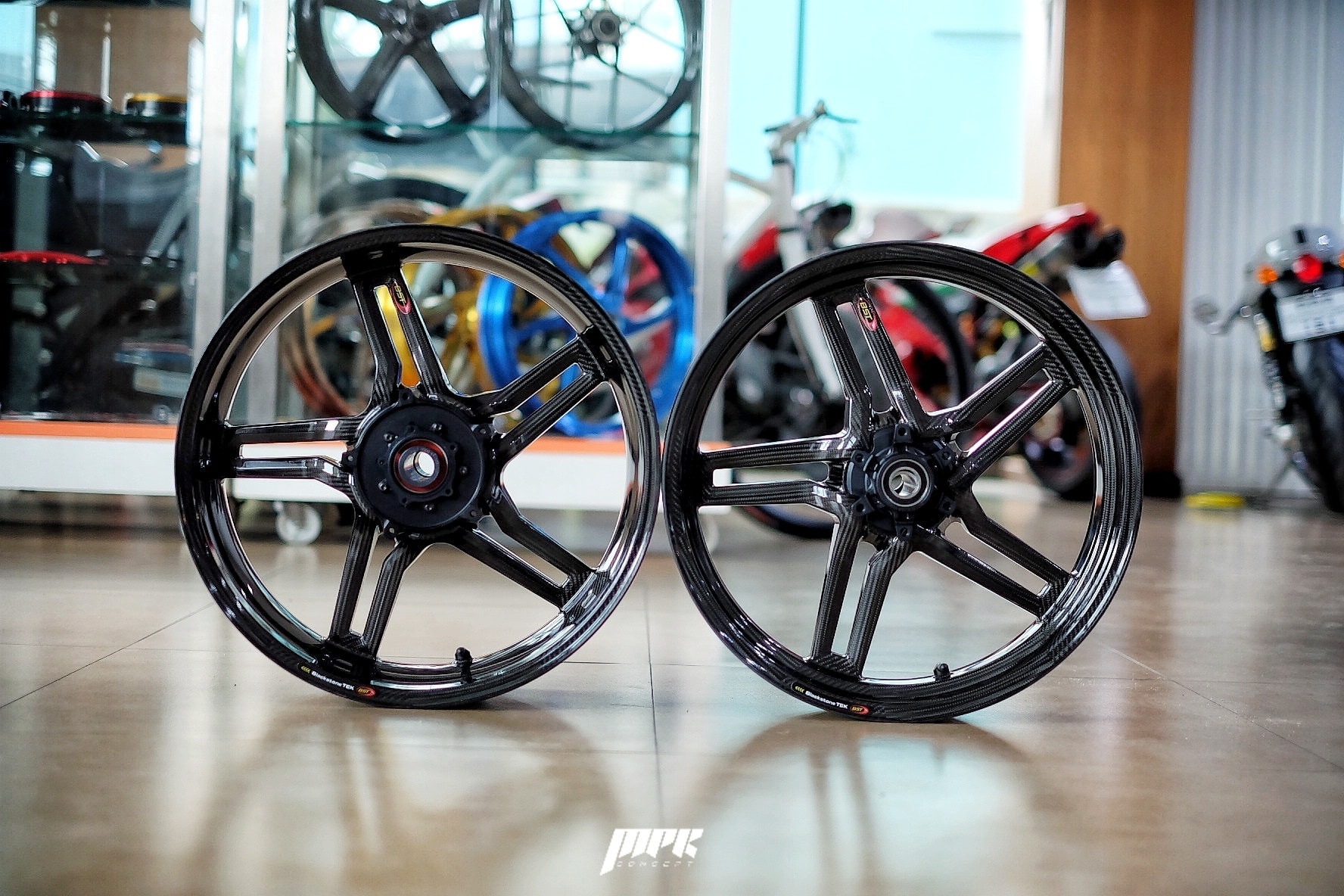 MPK Concept - 💥BST CARBON WHEELS RAPID TEK BMW S1000RR... | Facebook