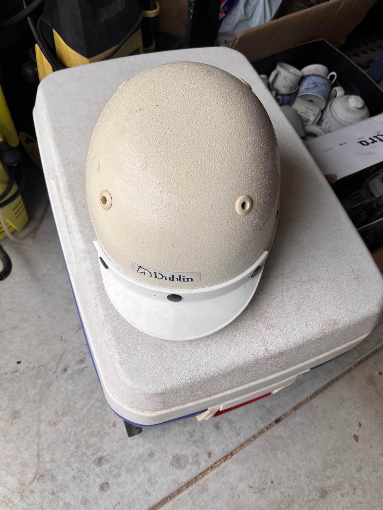 Construction Hard Hats for sale in Perth, Western Australia Facebook