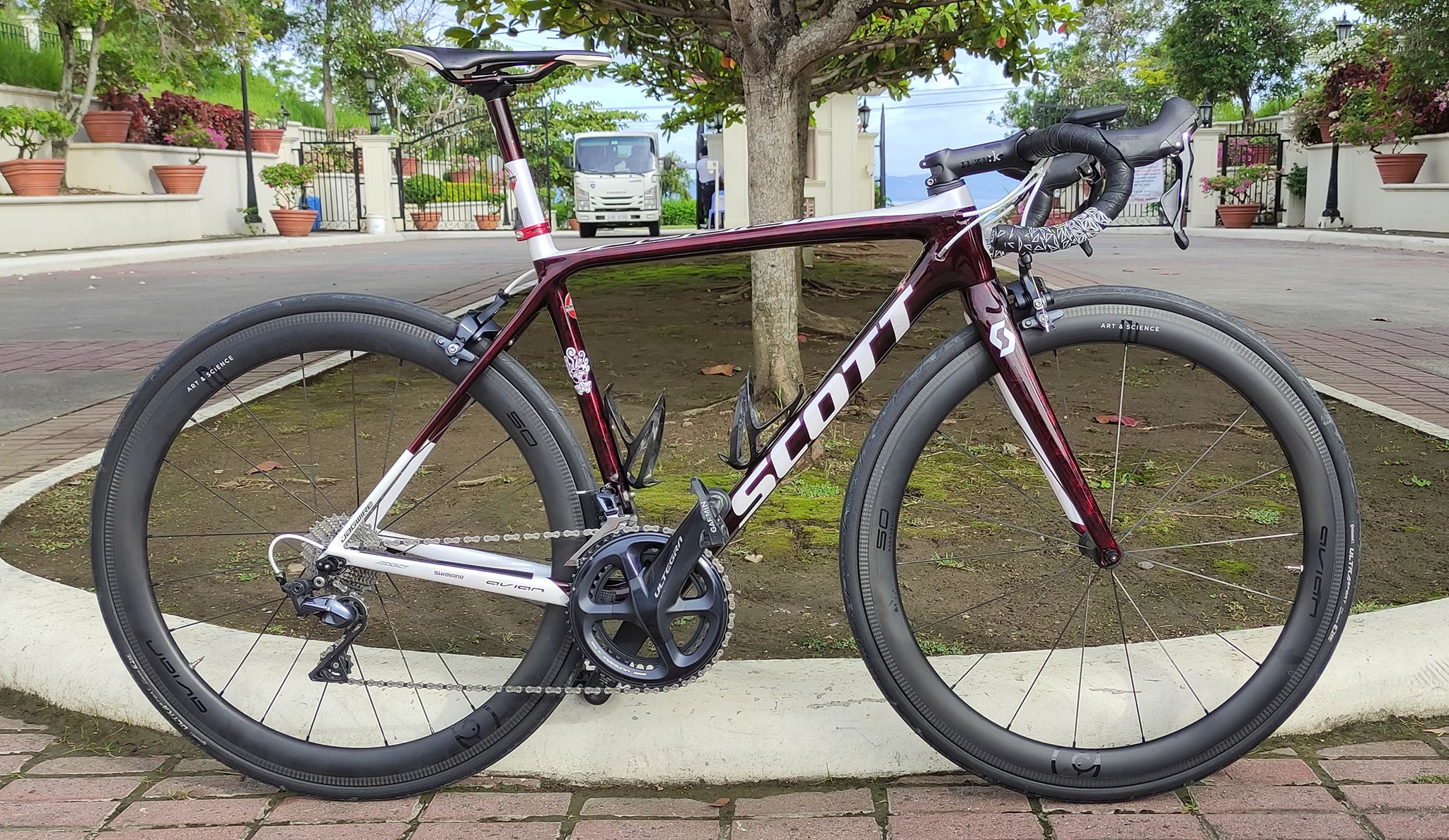 A slightly older bike but still a gem. My new (to me) 2015 Scott 