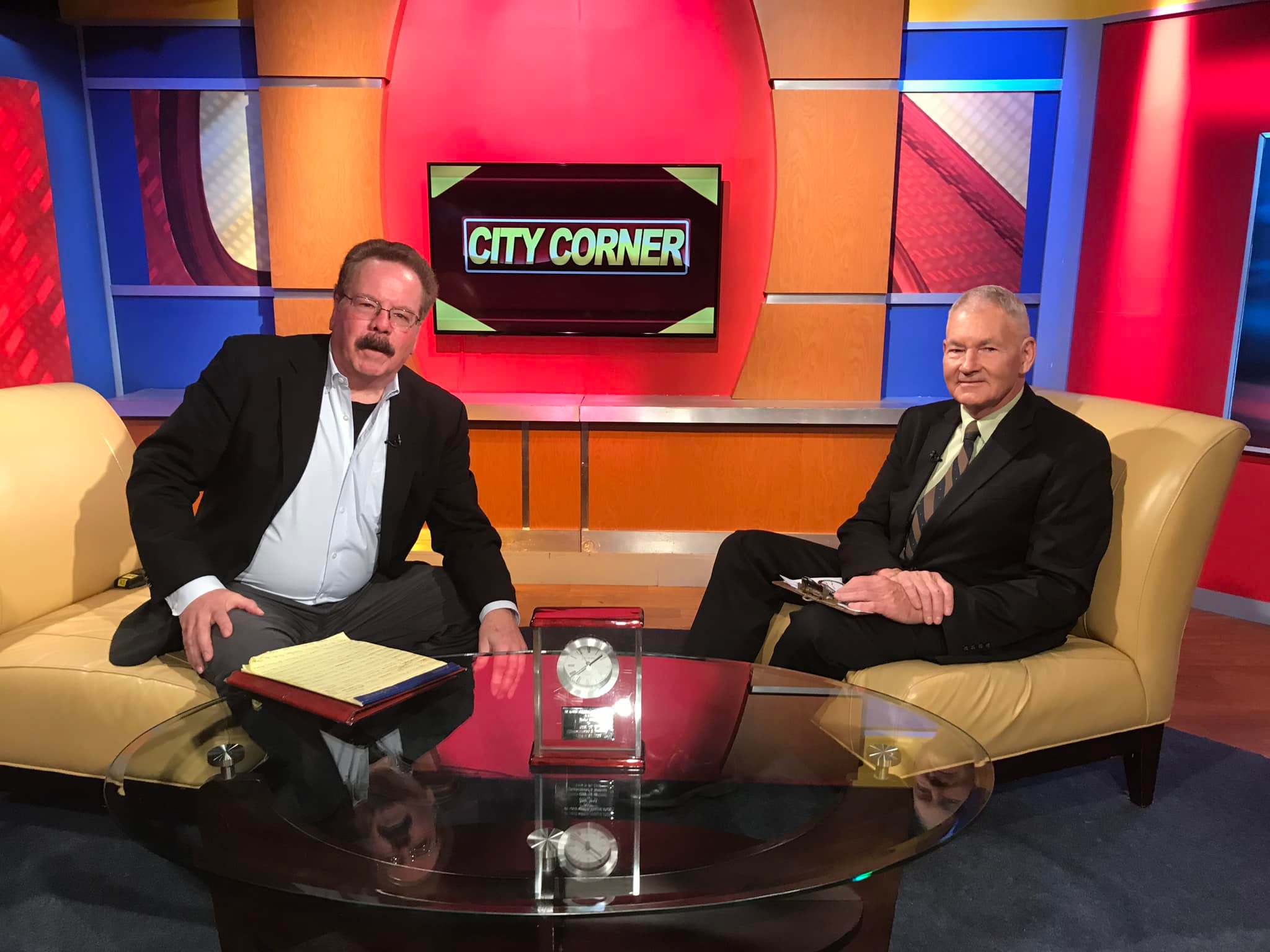 City - Ron Elz, radio's 
