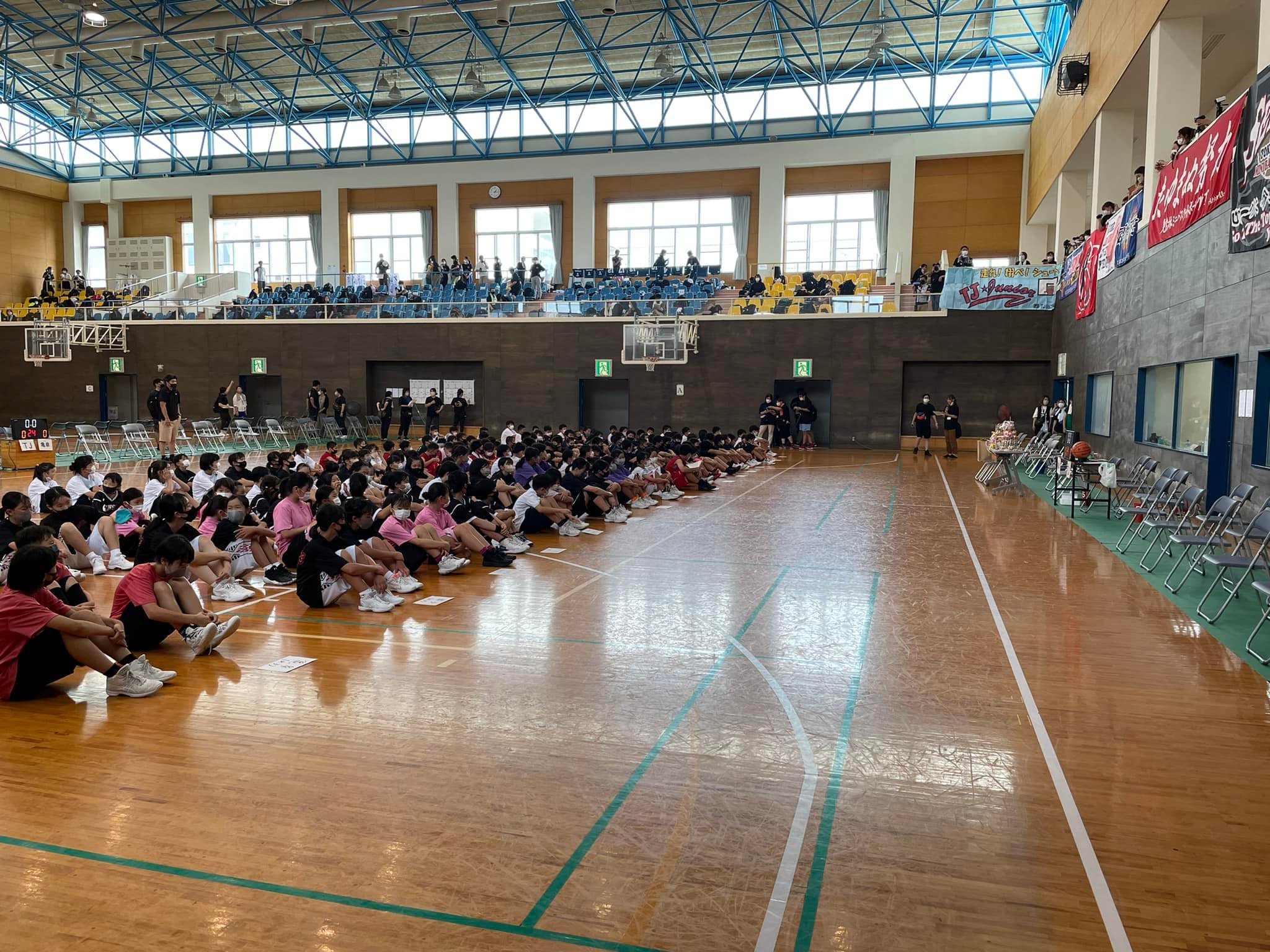 舞子Handos - 【練習試合：Handos 男女】 日付：5月4日 場所：洲本市文化体育館 南淡ミニさまに招待して頂き、徳島県、香川県と ...