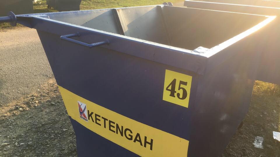 Pembuat Tong Sampah Besi dan Roro