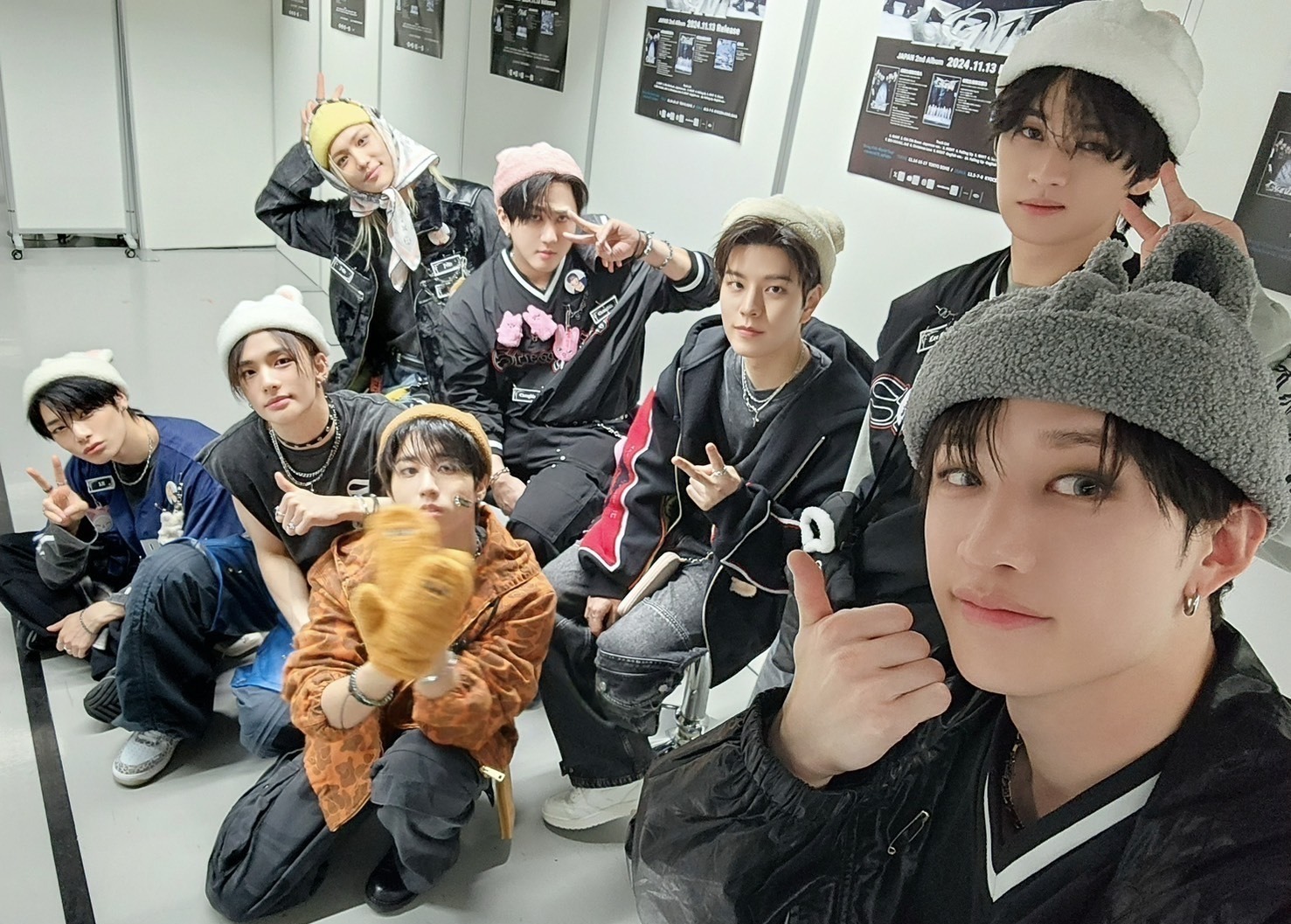 STRAY KIDS OT8 TODAY SO CUTE ?!