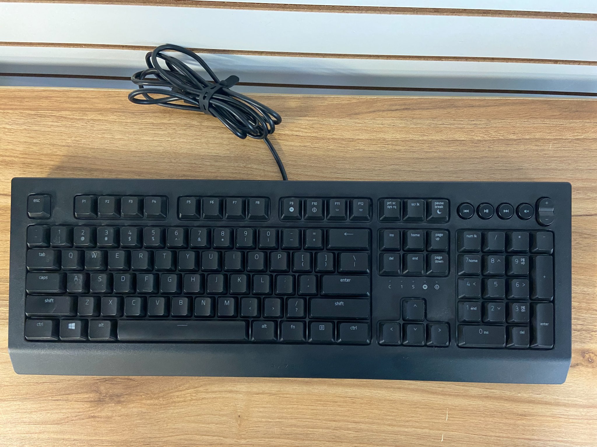 Clavier Gaming Razer Cynosa V2 RGB Membrane FR - État Excellent, Ouvert Jamais Utilisé, Rétractation