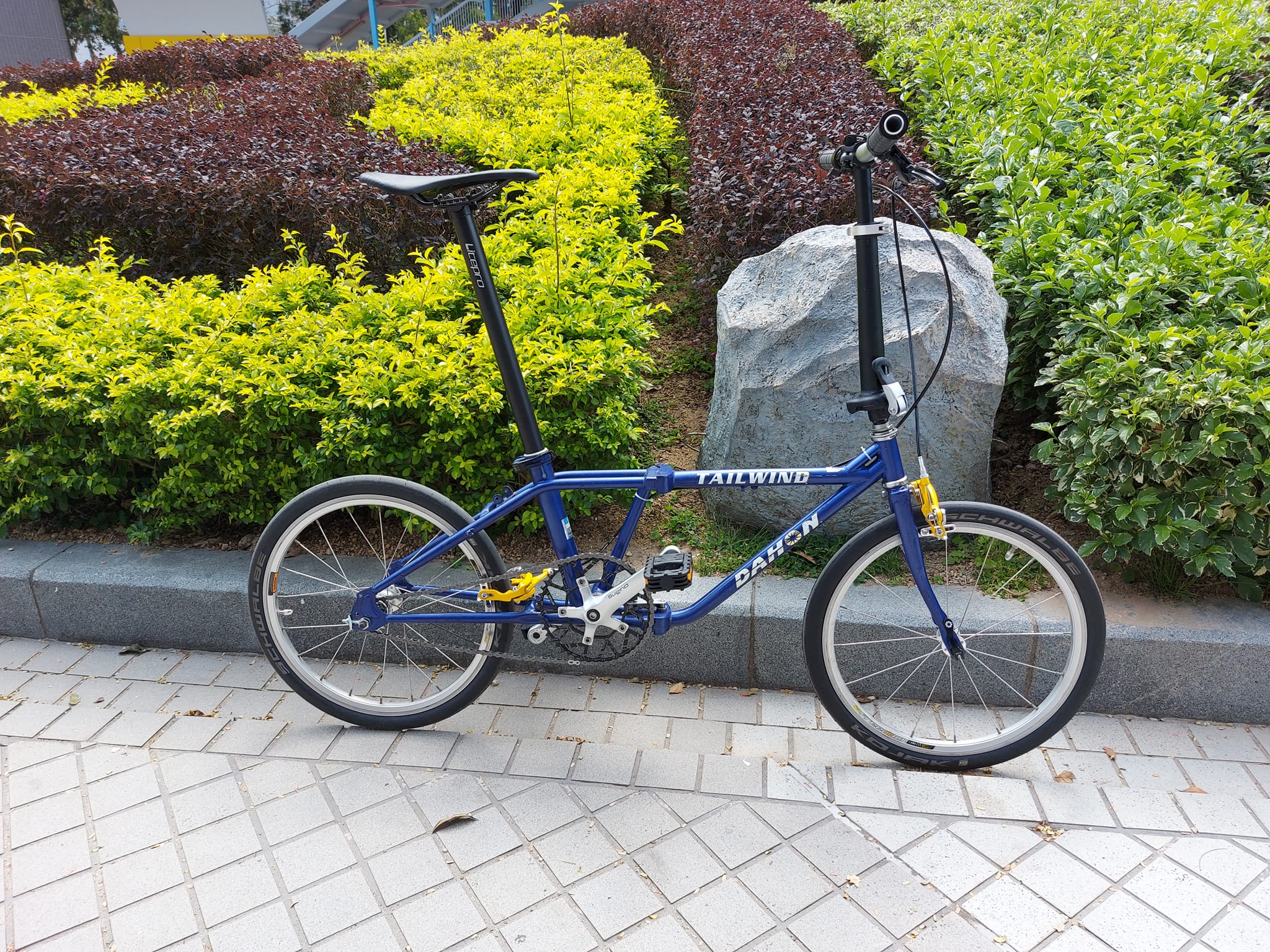 Restoring a vintage Dahon folding bike