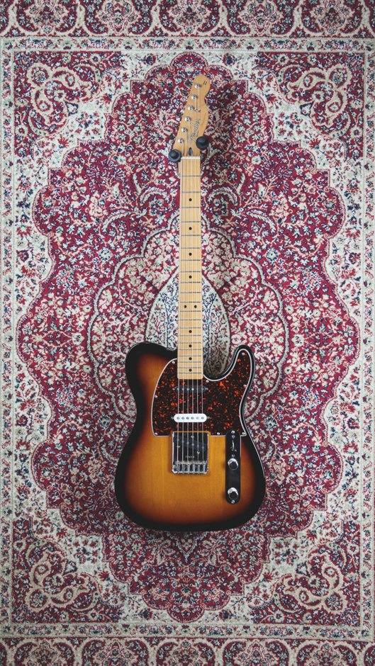 Fender Mexico Deluxe Nashville Telecaster in Fiesta Red