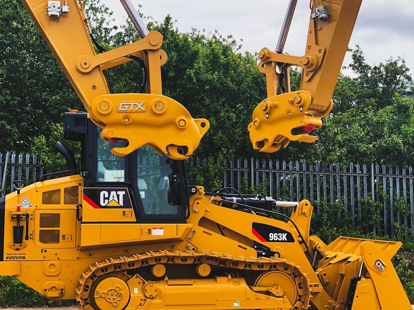 CAT 320 machines fully fitted with... - Miller Groundbreaking