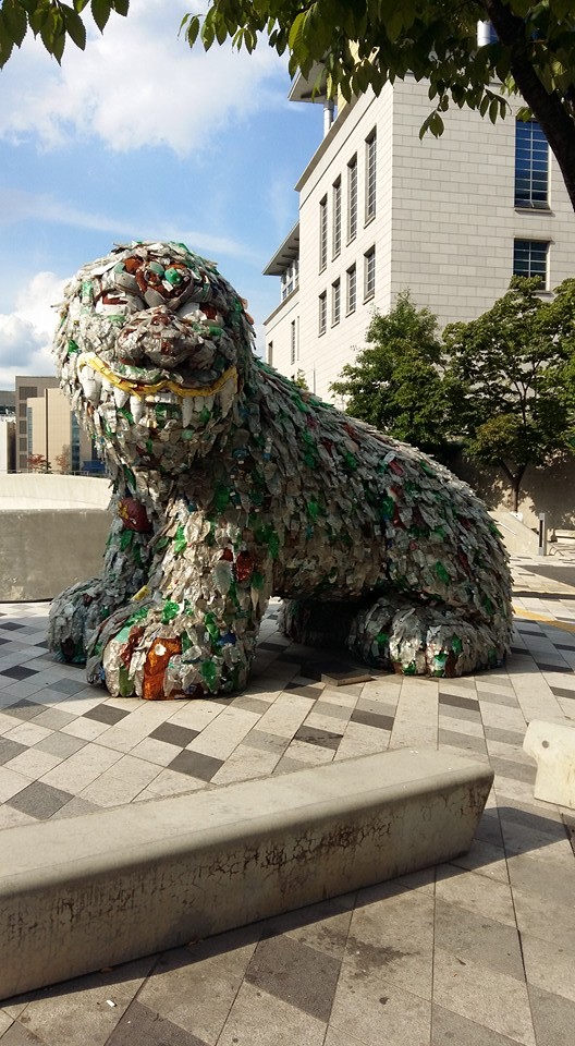 김광덕. 동대문.DDp.작가미상 패트병으로 표현한 해치상... - 2016publicartfind_10th | Facebook