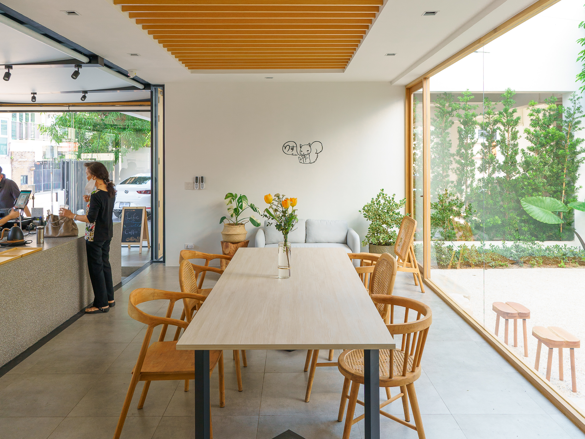 The Privilege - Risu Cafe คาเฟ่เปิดใหม่ ในซอยเอกมัย 12...