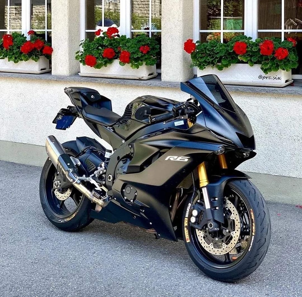 Superbike Book - R6 🔥...