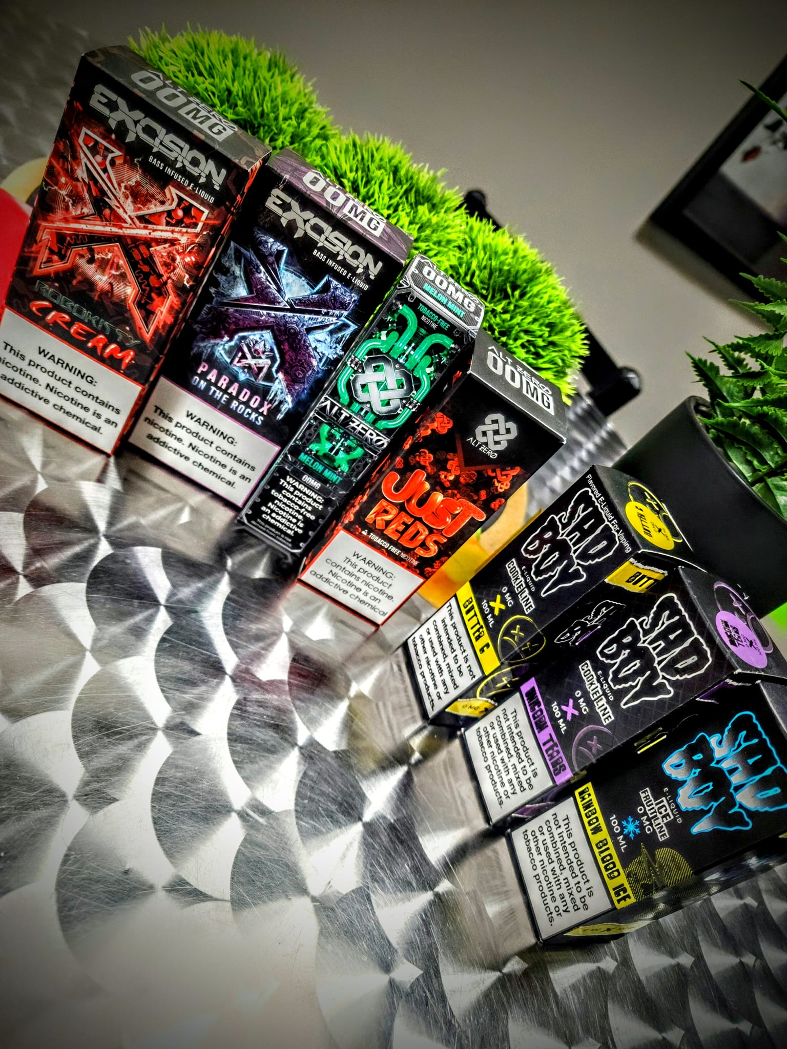 excision paradox vape juice dropppppp!!!! 7 new awesome flavors! These are some bangers. My (Bo) favorite is from which is coincidentally my favorite song by them, too! We have brought in SOOOOO many POTV Color:Jade Best Selling Geek Bar