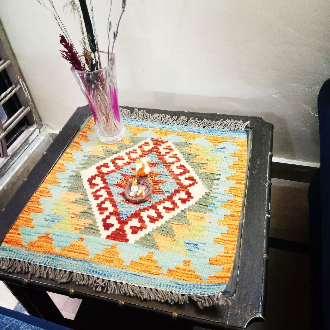 Handmade Virsa - Mini Kilims Rugs looks beautiful on side...