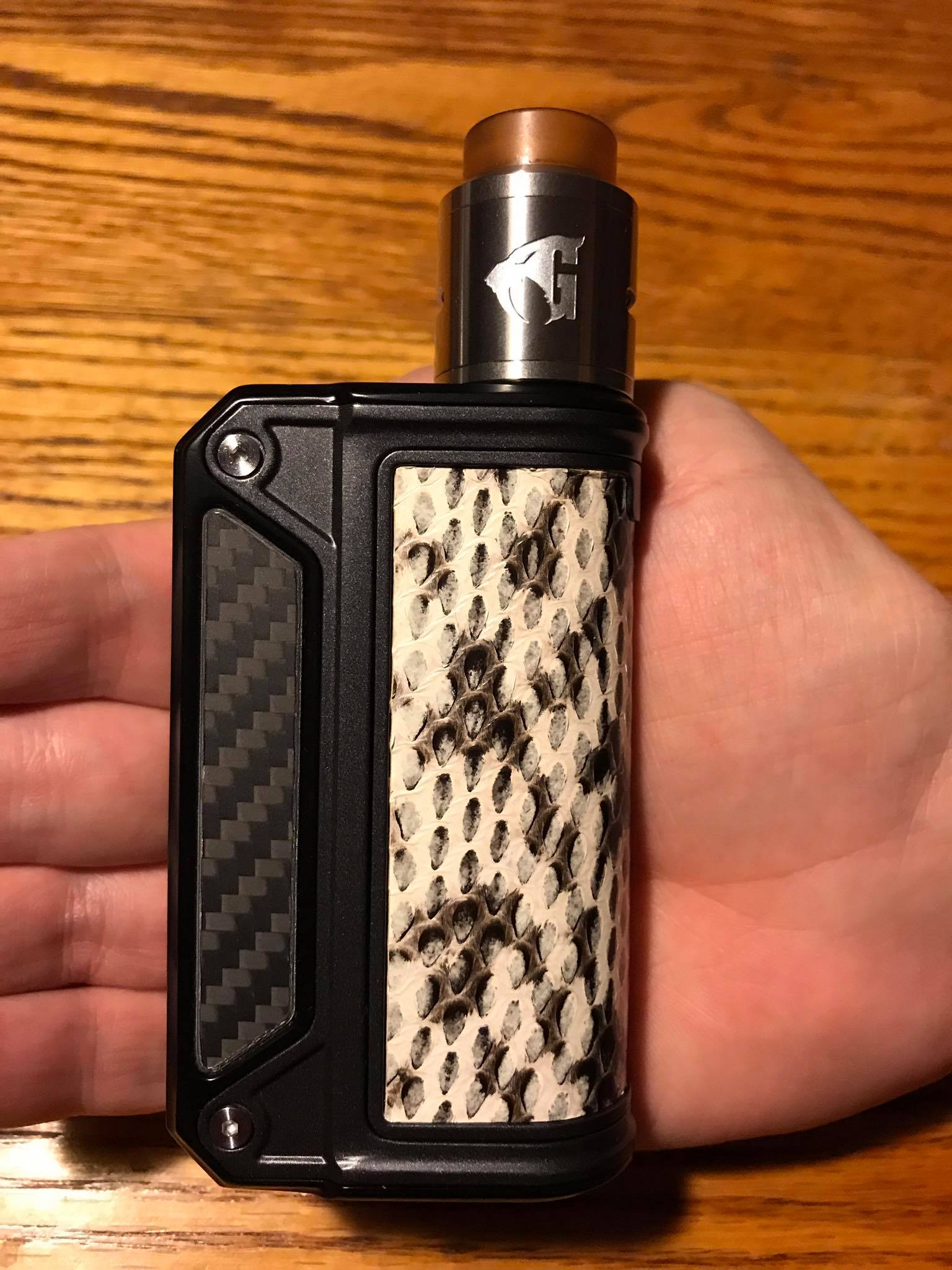 VGOD PRO 200 box Mod Kit PHP4,599 Enjoy a simplistic wattage mode 