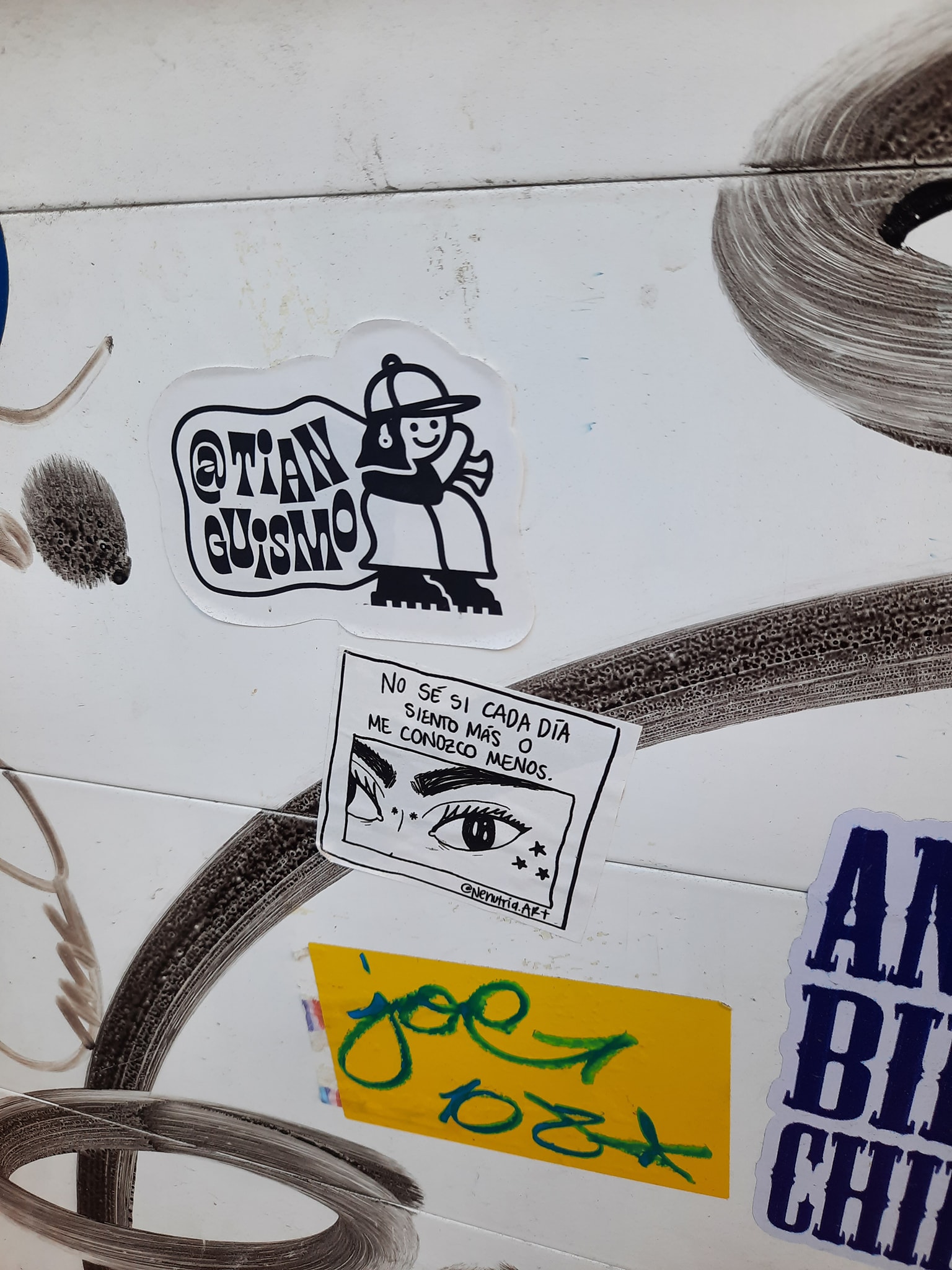 Stickers bien bonitos que hay en las calles de Guadalajara - 2 en 1 xd ...