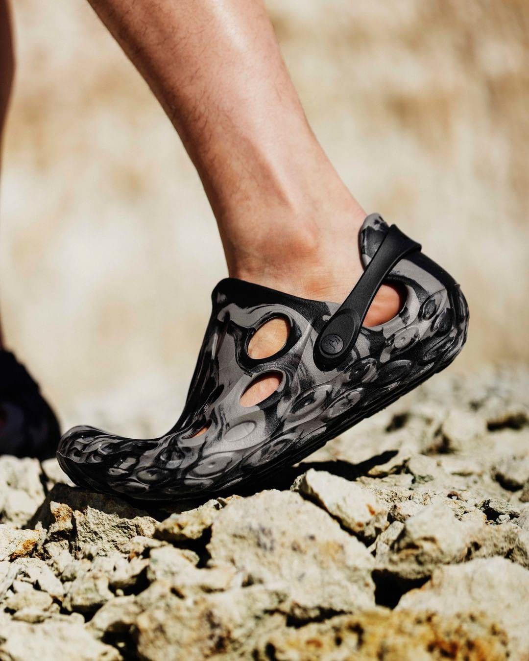 サンダル MERRELL hydro moc BLACK/BRINDLE The Hydro Moc in Black Brindle colorway ✔️ #HydroMoc #MerrellPH