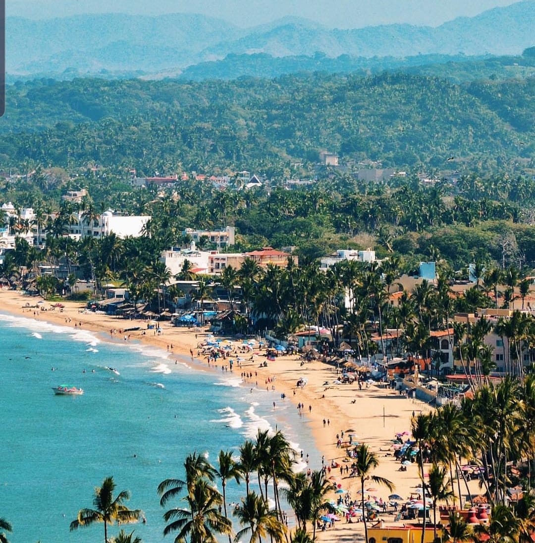 Ya probaste los deliciosos cocos 🥥 en Rincón de Guayabitos con Agustín ...